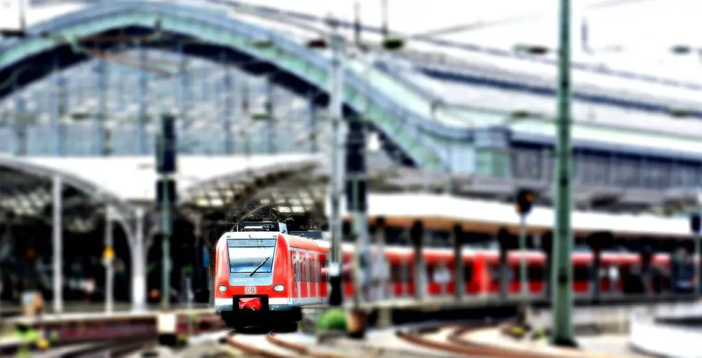 Hoe laat vertrekt de trein van Kampen naar Zwolle?